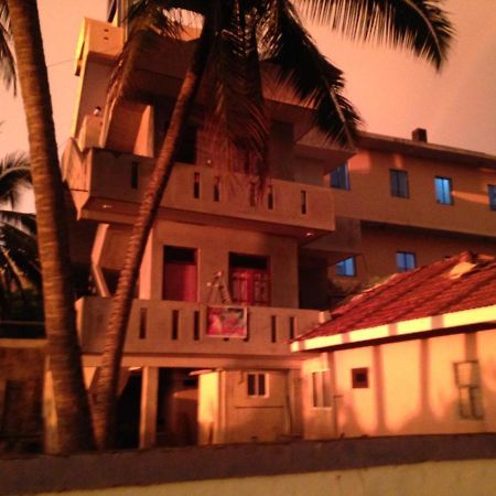 Tms Beach House Negombo Esterno foto