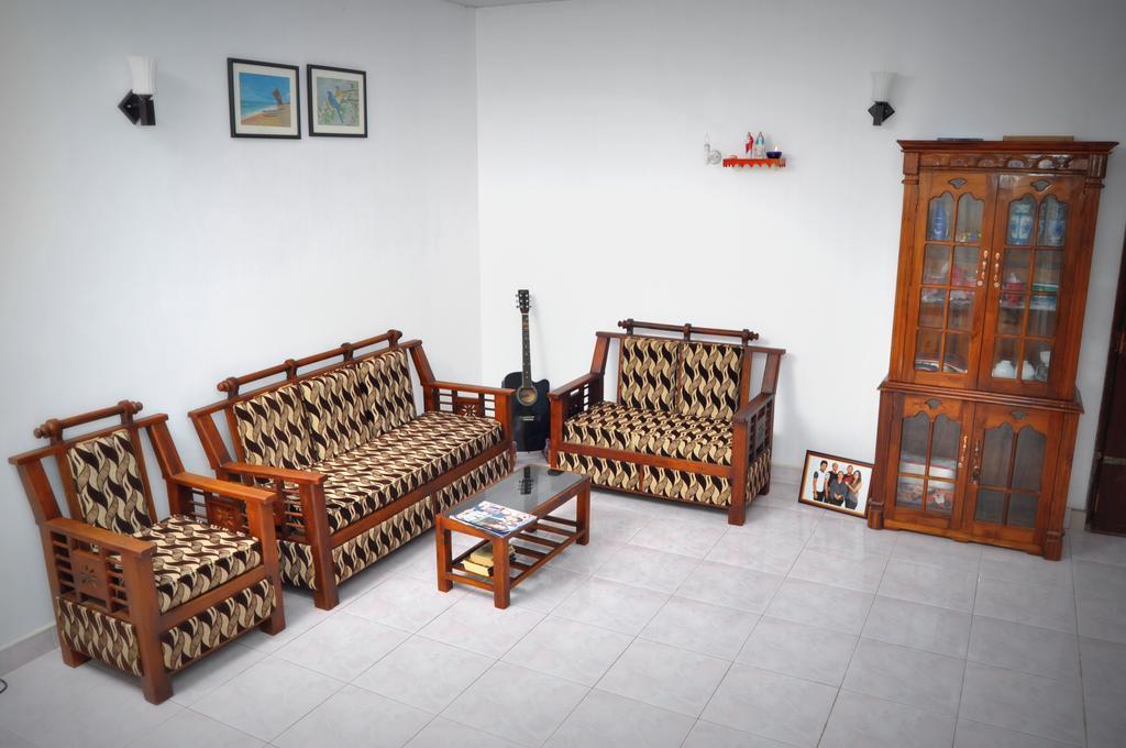 Tms Beach House Negombo Esterno foto