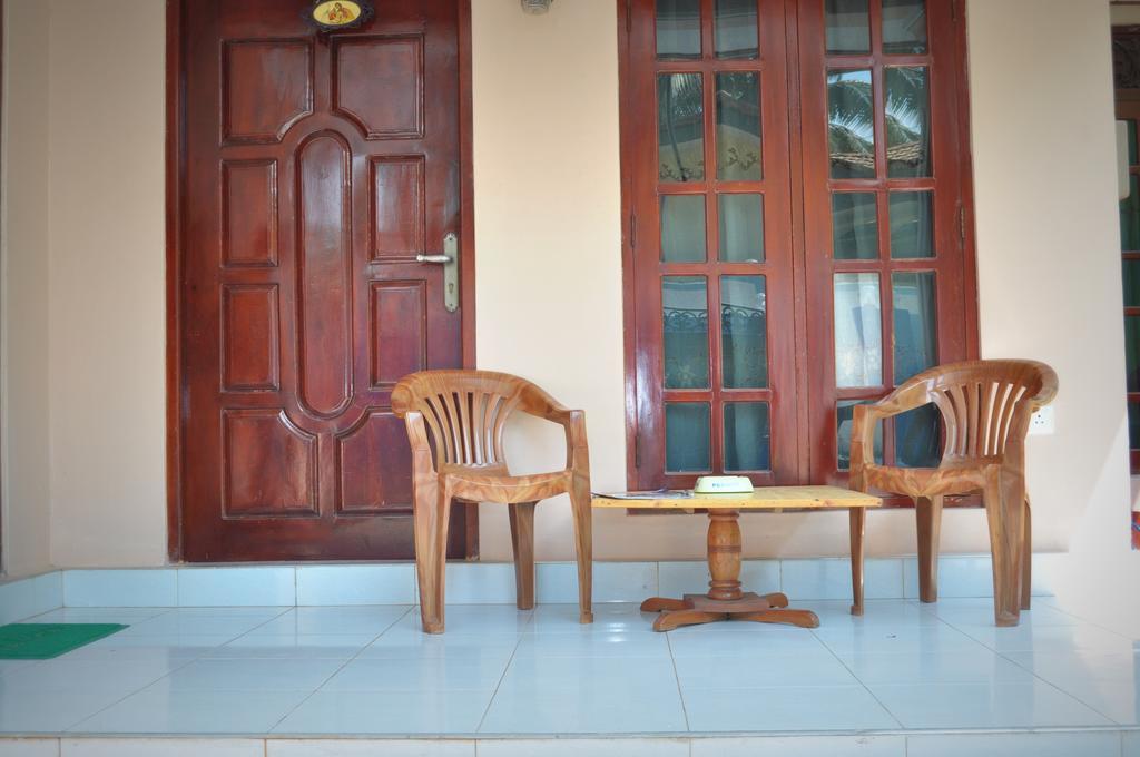 Tms Beach House Negombo Esterno foto