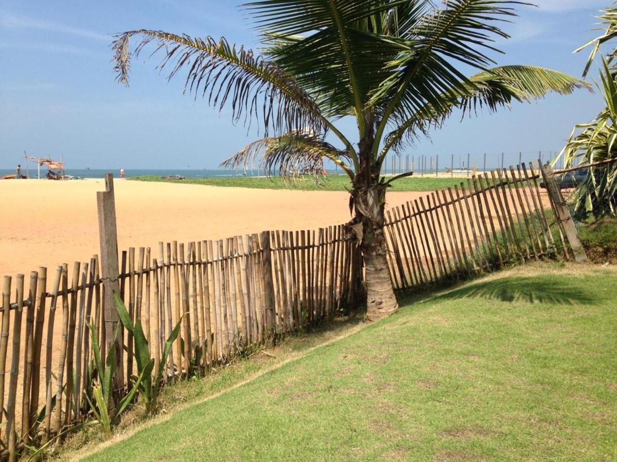 Tms Beach House Negombo Esterno foto